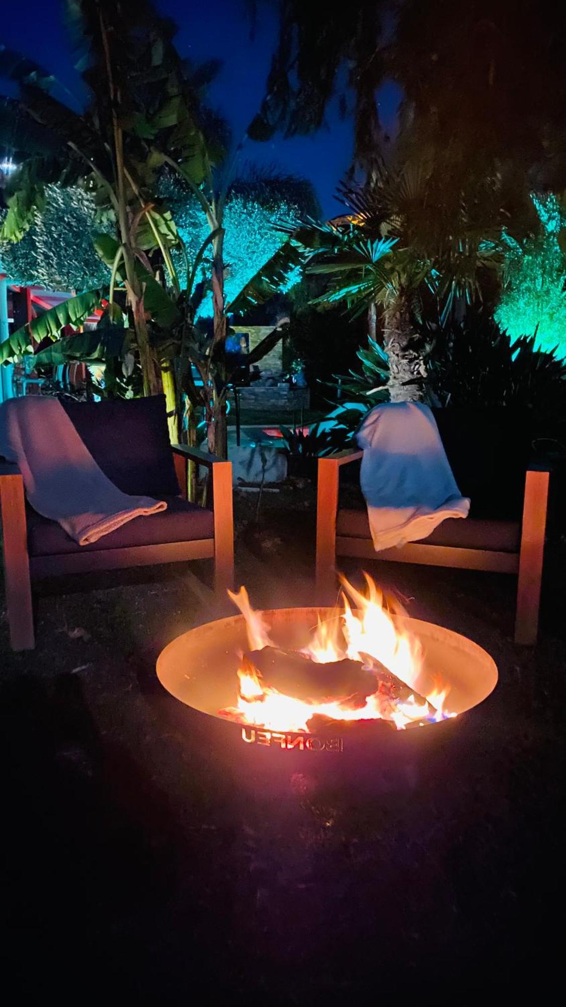 Le Cocoon Lodge Du Gapeau & Massage Sollies Pont Exterior photo